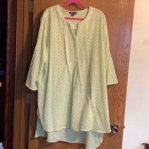Size 30 W long shirt light green